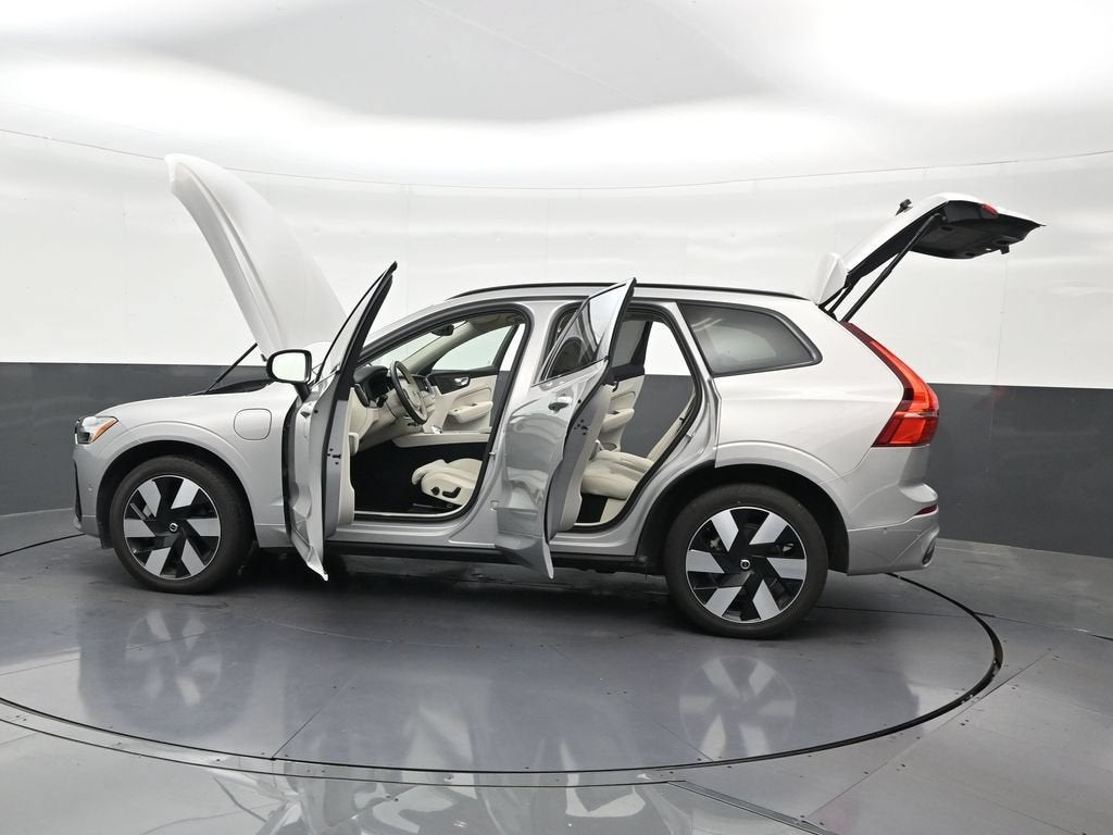 2024 Volvo XC60 Recharge Plug-In Hyb Ultimate Dark Theme