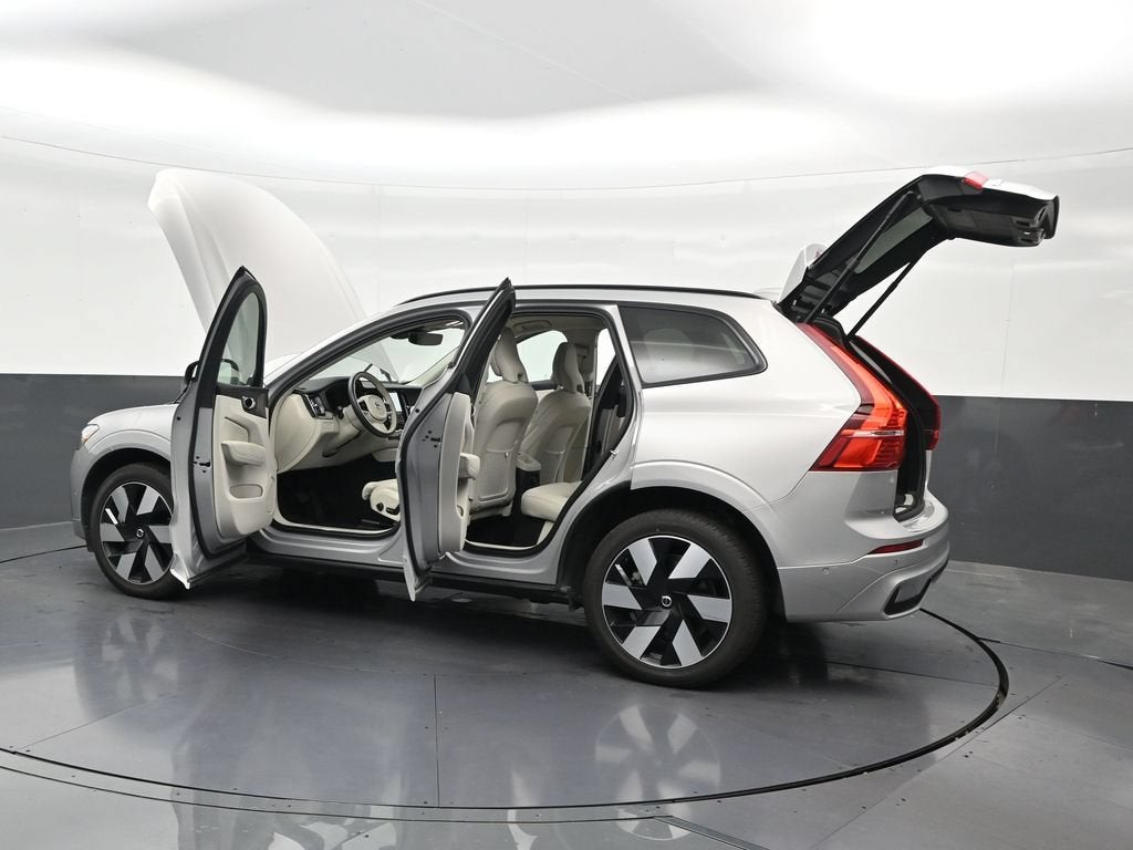 2024 Volvo XC60 Recharge Plug-In Hyb Ultimate Dark Theme