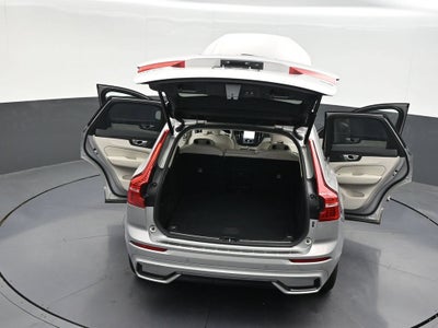 2024 Volvo XC60 Recharge Plug-In Hyb Ultimate Dark Theme
