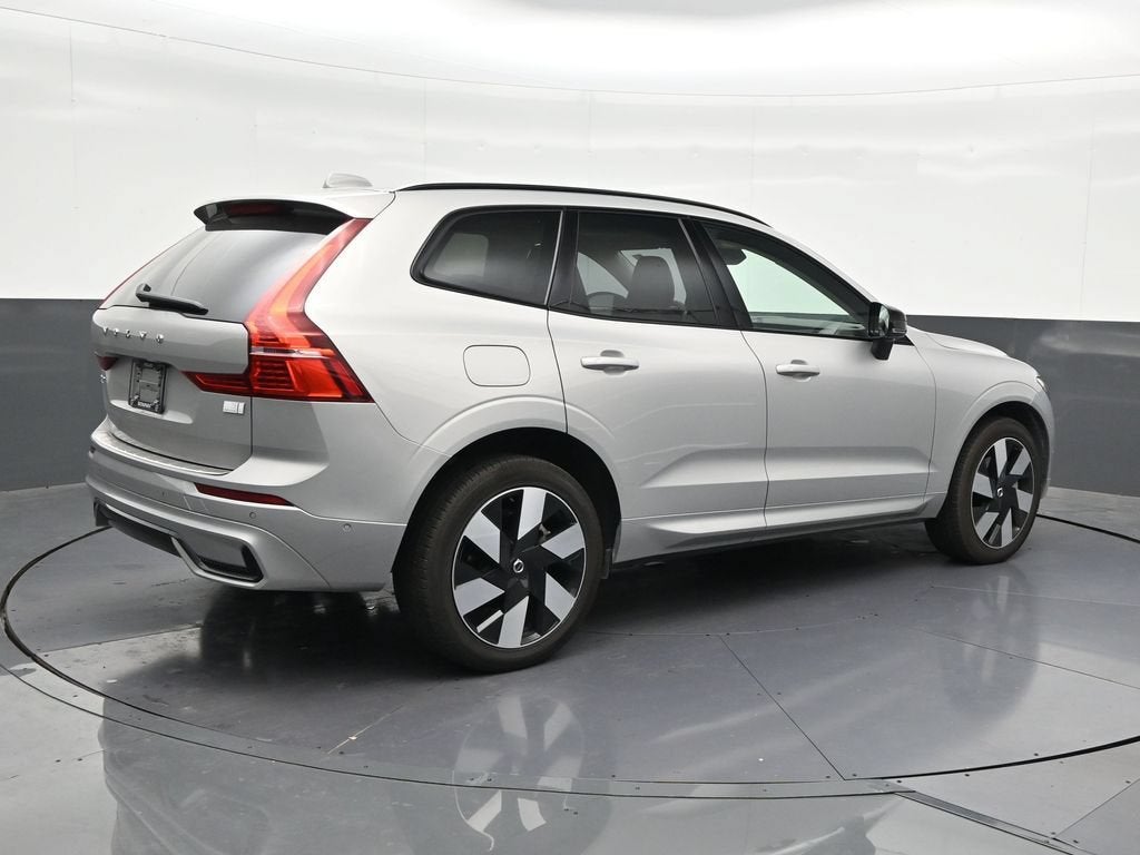 2024 Volvo XC60 Recharge Plug-In Hyb Ultimate Dark Theme