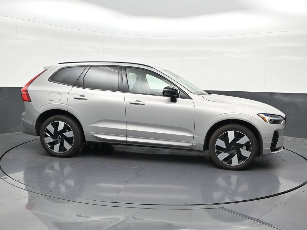 2024 Volvo XC60 Recharge Plug-In Hyb Ultimate Dark Theme