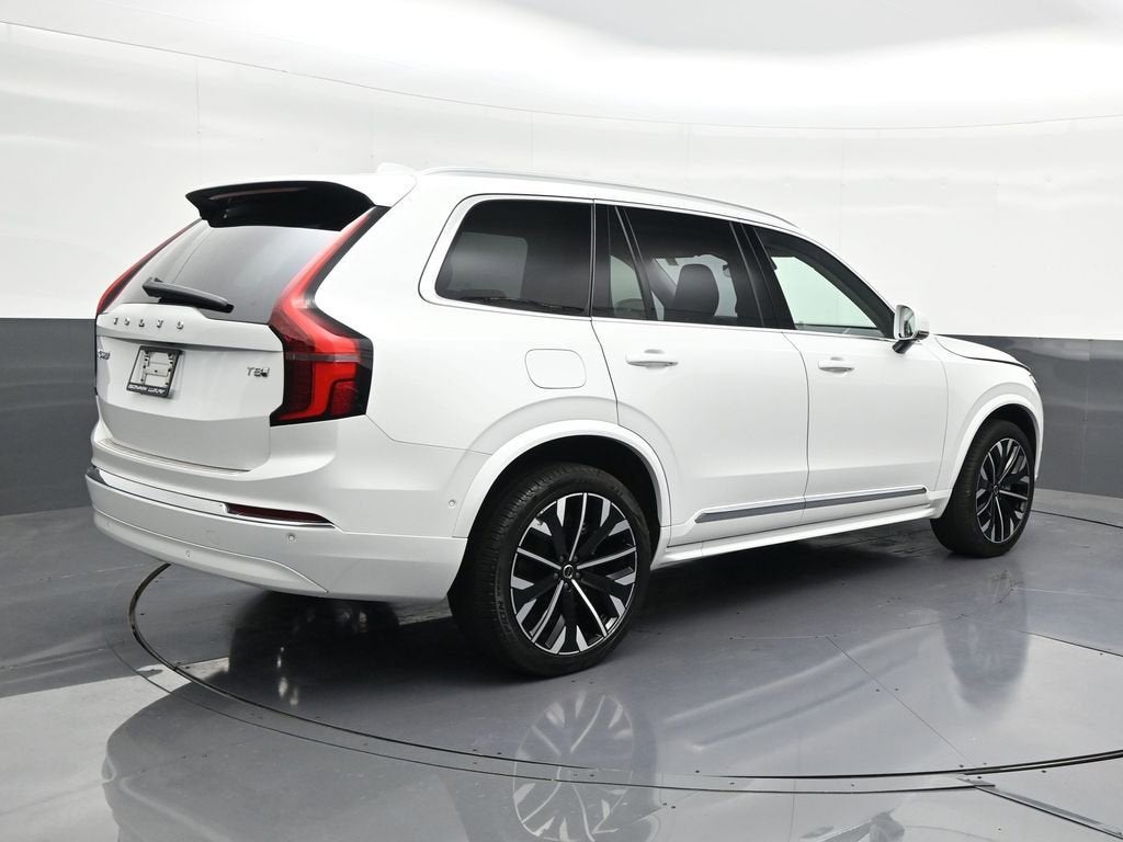 2025 Volvo XC90 Plug-In Hybrid Plus