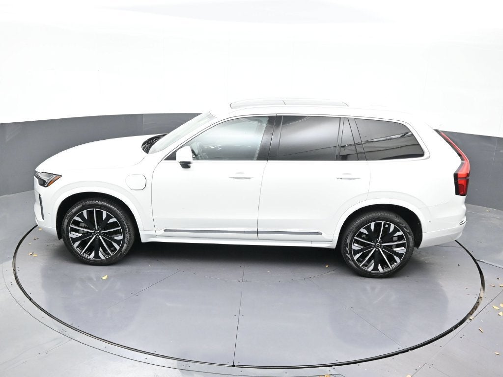 2025 Volvo XC90 Plug-In Hybrid Plus