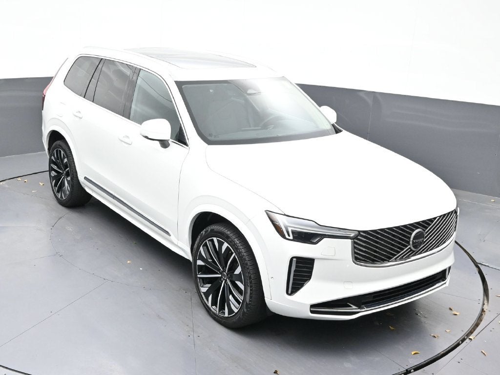 2025 Volvo XC90 Plug-In Hybrid Plus