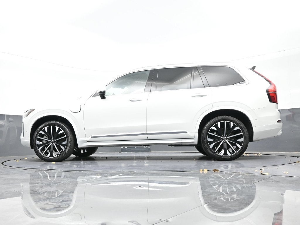 2025 Volvo XC90 Plug-In Hybrid Plus
