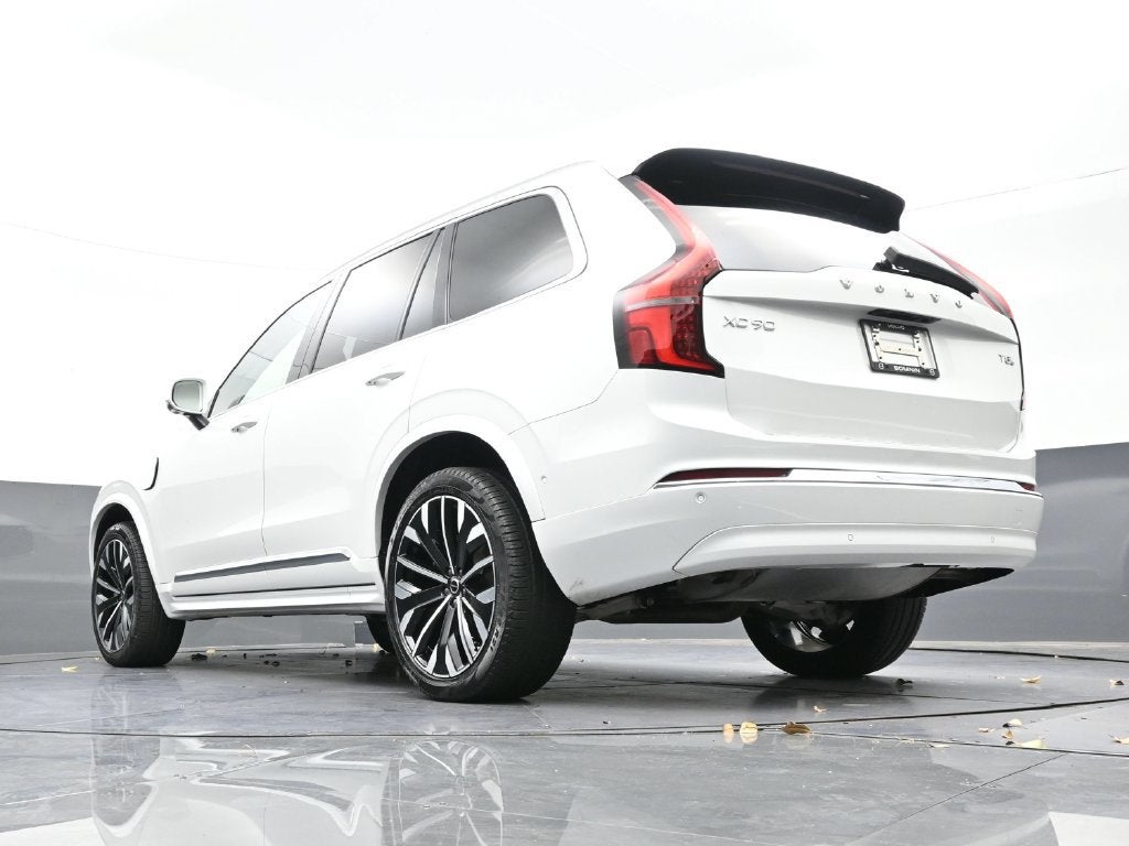 2025 Volvo XC90 Plug-In Hybrid Plus