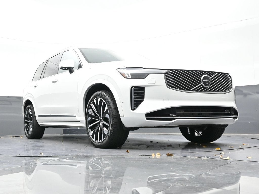 2025 Volvo XC90 Plug-In Hybrid Plus