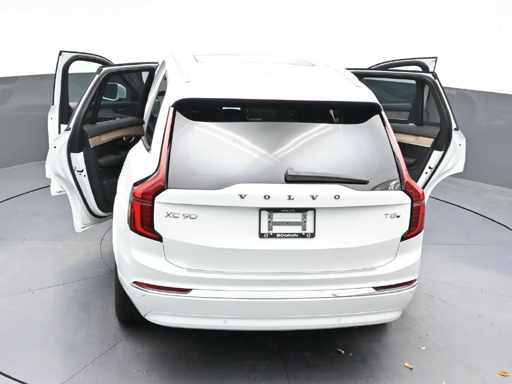 2025 Volvo XC90 Plug-In Hybrid Plus