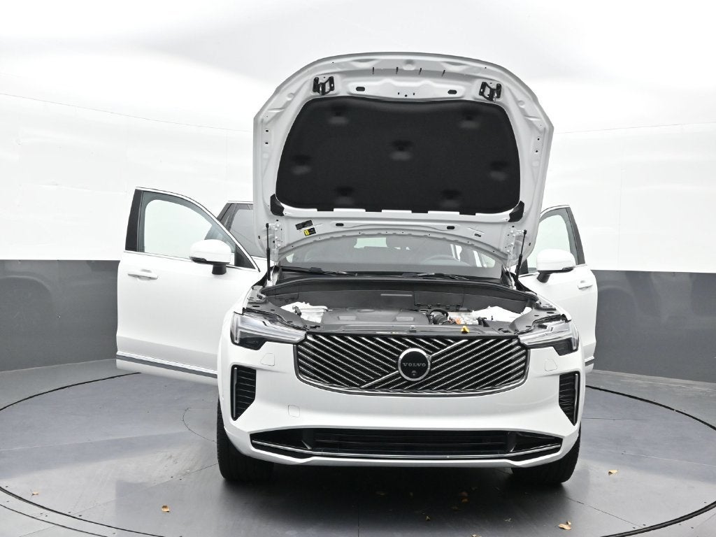 2025 Volvo XC90 Plug-In Hybrid Plus