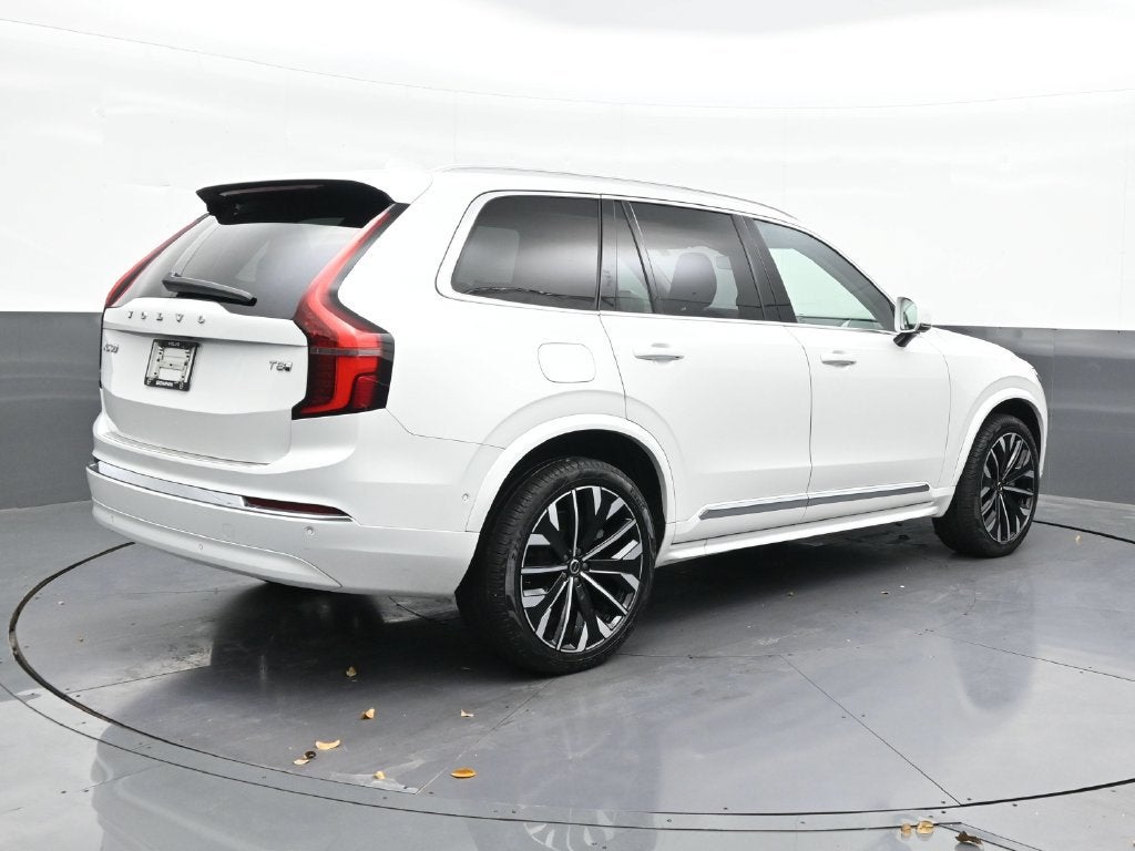 2025 Volvo XC90 Plug-In Hybrid Plus