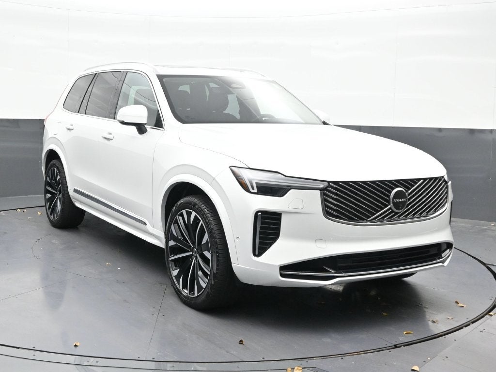 2025 Volvo XC90 Plug-In Hybrid Plus