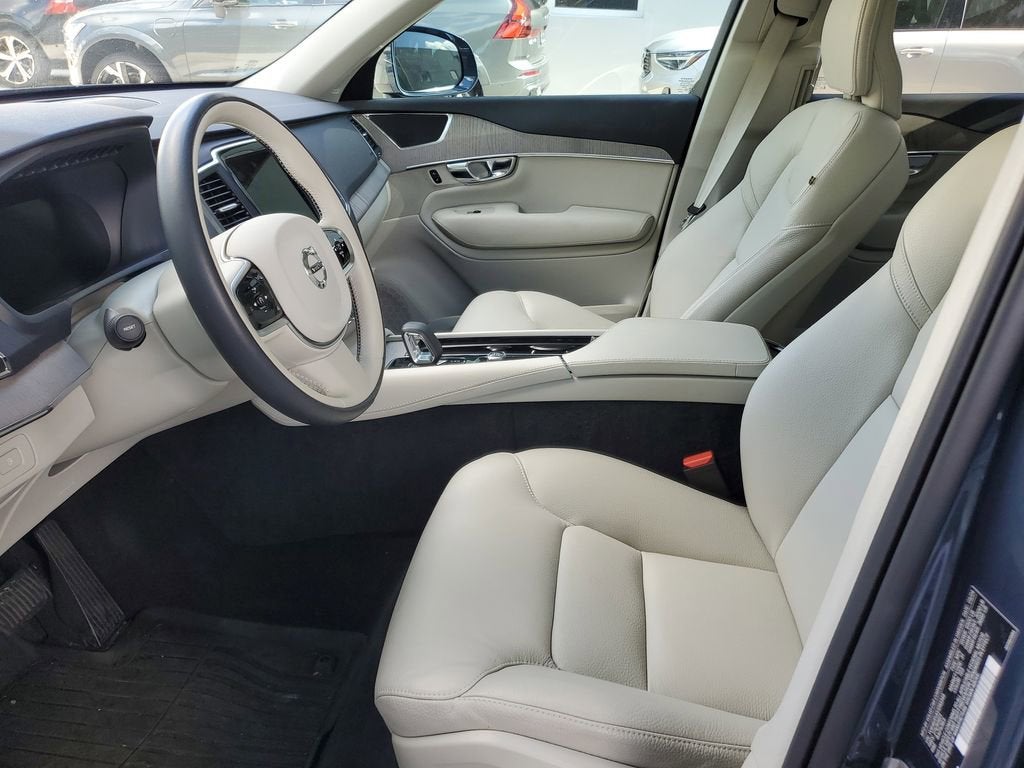 2025 Volvo XC90 Plug-In Hybrid Core