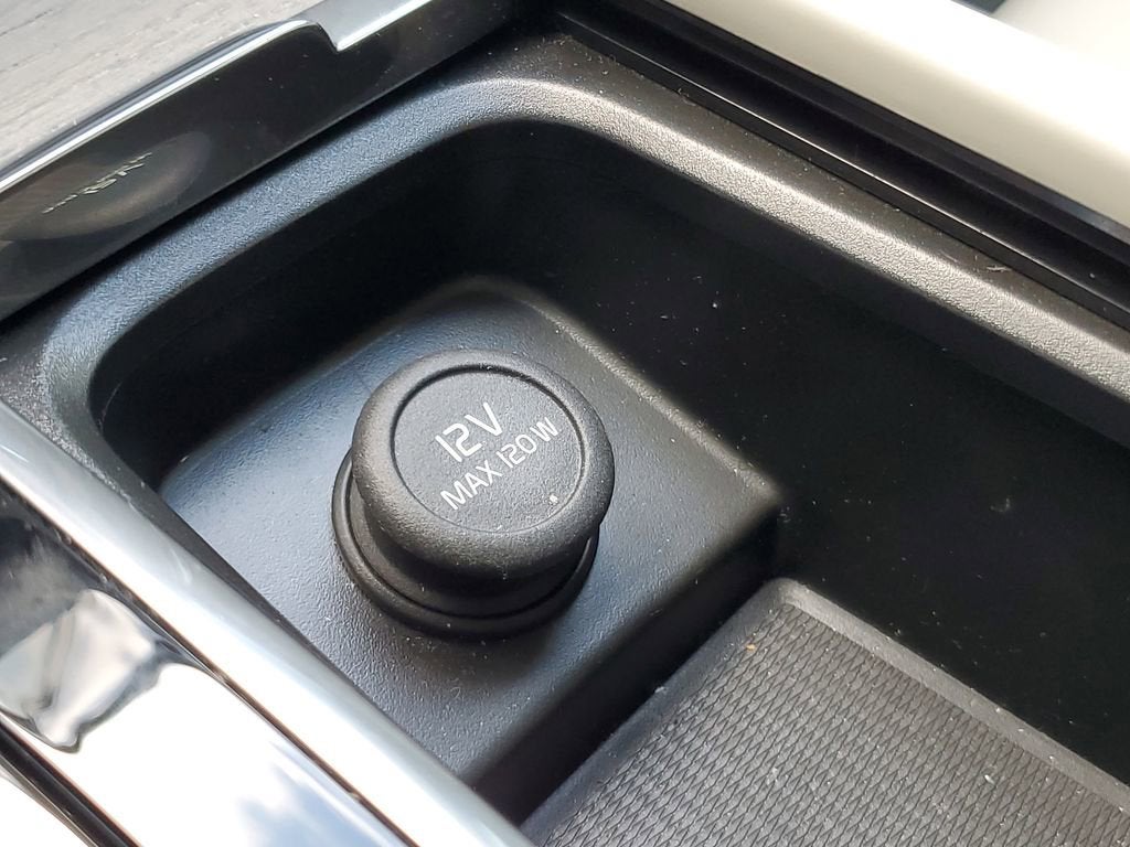 2025 Volvo XC90 Plug-In Hybrid Core