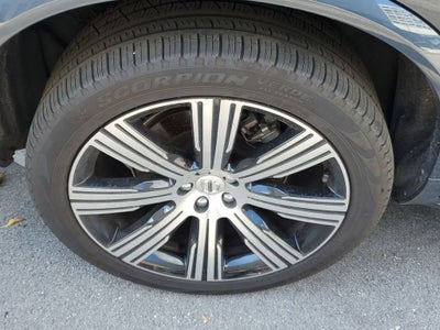 2025 Volvo XC90 Plug-In Hybrid Core