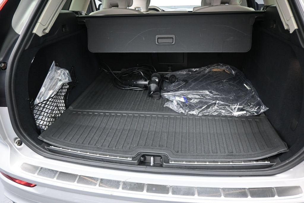 2025 Volvo XC60 Plug-In Hybrid Plus