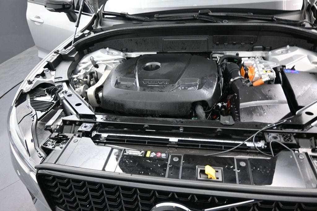 2025 Volvo XC60 Plug-In Hybrid Plus