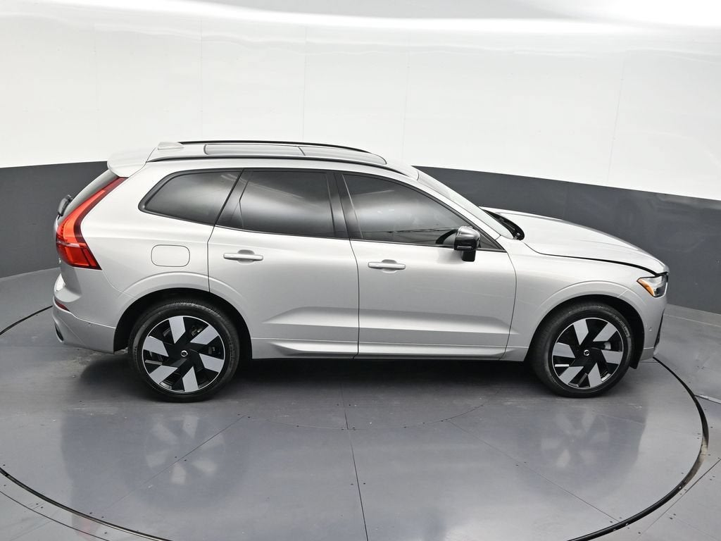 2025 Volvo XC60 Plug-In Hybrid Plus