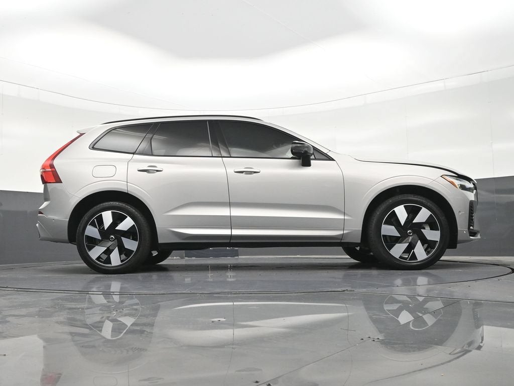 2025 Volvo XC60 Plug-In Hybrid Plus