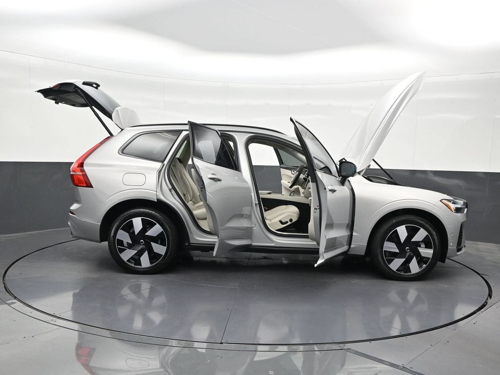 2025 Volvo XC60 Plug-In Hybrid Plus