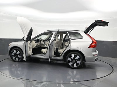 2025 Volvo XC60 Plug-In Hybrid Plus