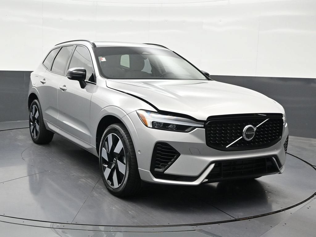 2025 Volvo XC60 Plug-In Hybrid Plus