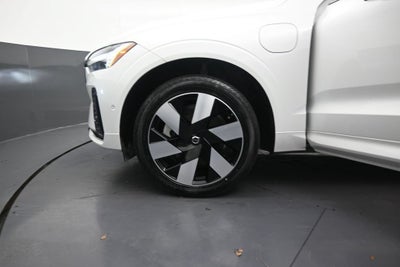 2025 Volvo XC60 Plug-In Hybrid Plus
