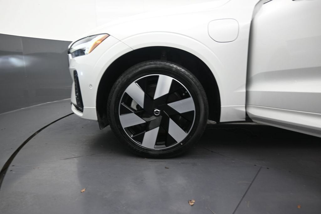 2025 Volvo XC60 Plug-In Hybrid Plus