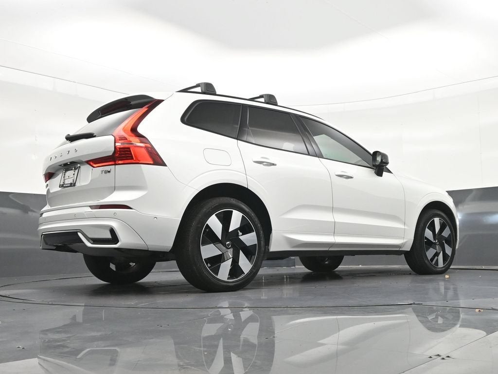 2025 Volvo XC60 Plug-In Hybrid Plus