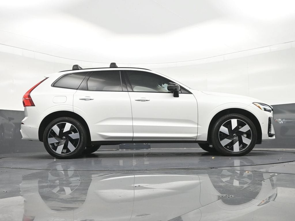 2025 Volvo XC60 Plug-In Hybrid Plus
