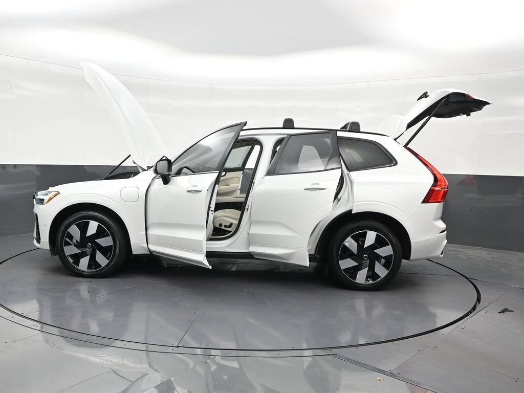 2025 Volvo XC60 Plug-In Hybrid Plus