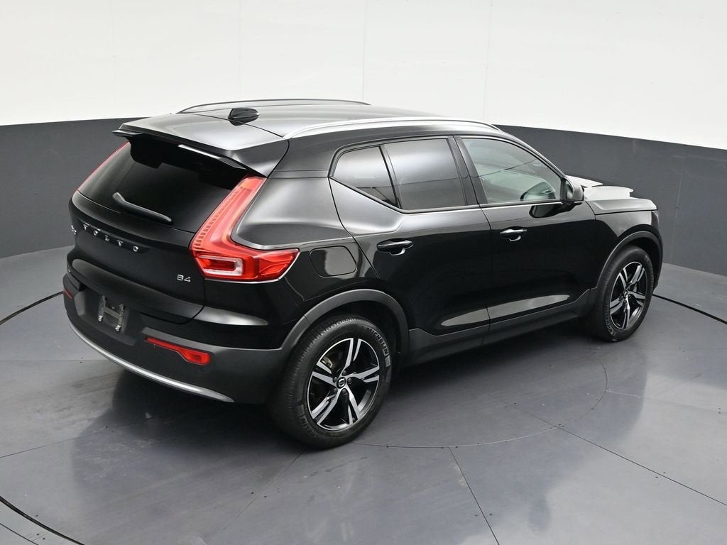 2023 Volvo XC40 Core