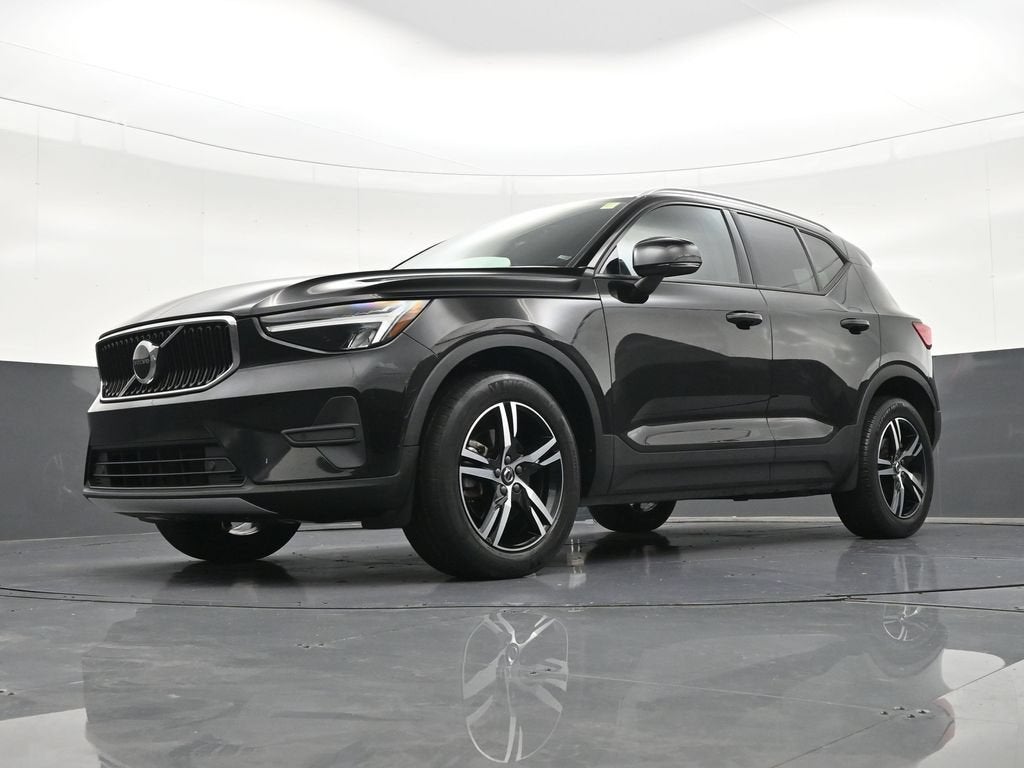 2023 Volvo XC40 Core