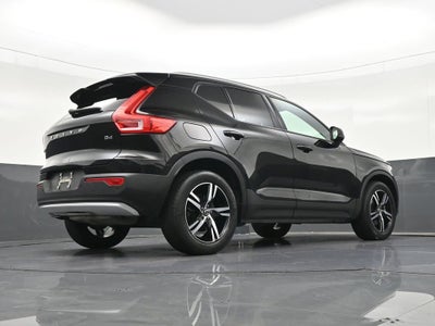 2023 Volvo XC40 Core