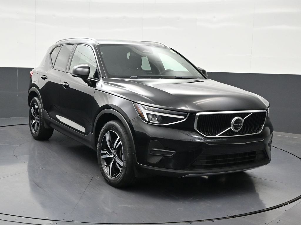 2023 Volvo XC40 Core