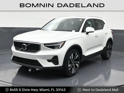 2023 Volvo XC40 Plus Bright Theme