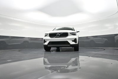 2023 Volvo XC40 Plus Bright Theme