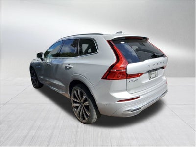 2023 Volvo XC60 Ultimate Bright Theme
