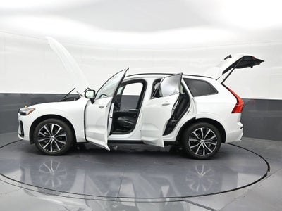 2023 Volvo XC60 Plus Dark Theme