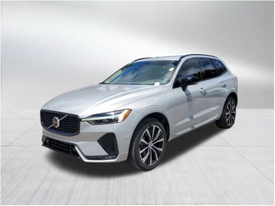 2023 Volvo XC60 Plus Dark Theme