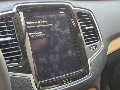 2024 Volvo XC90 Plus Bright Theme