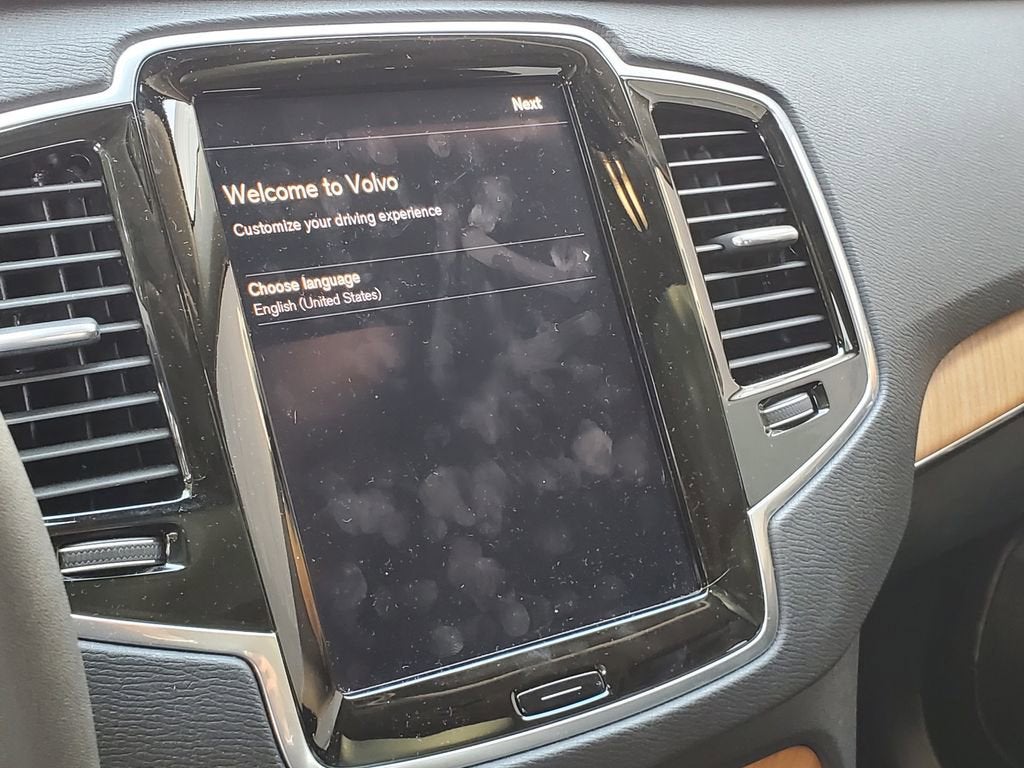 2024 Volvo XC90 Plus Bright Theme