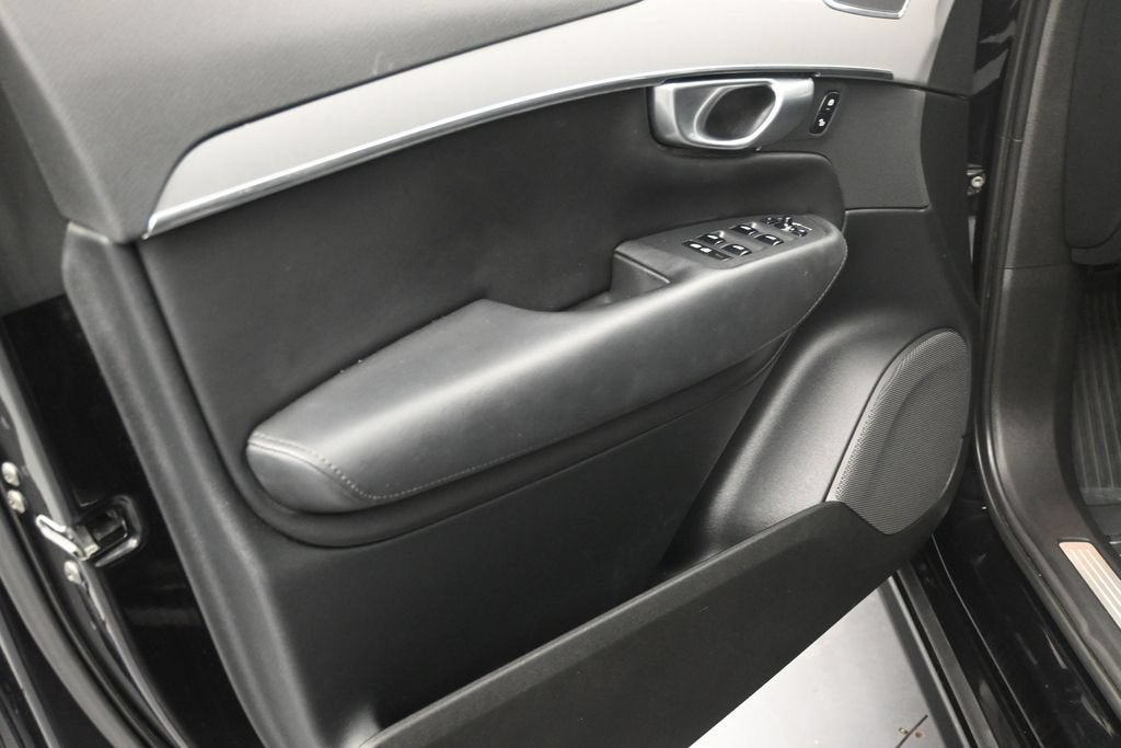 2024 Volvo XC90 B5 Core Bright Theme