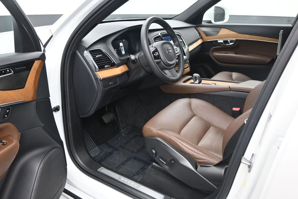2023 Volvo XC90 Plus