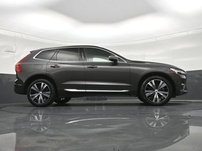 2023 Volvo XC60 Plus Bright Theme