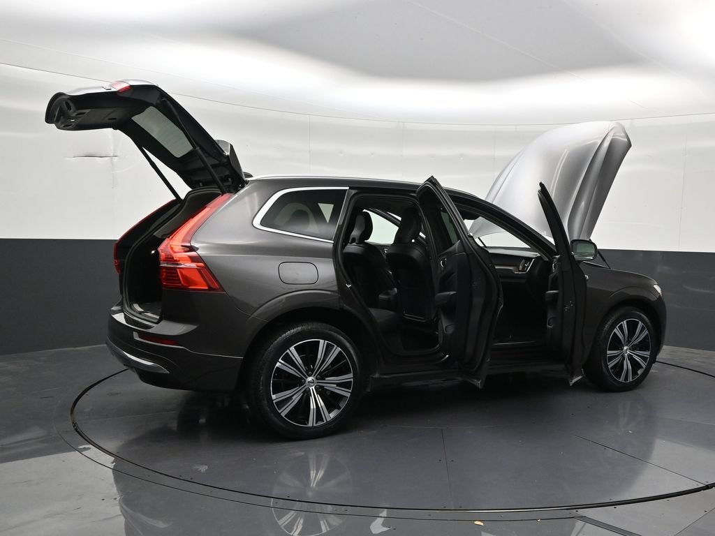 2023 Volvo XC60 Plus Bright Theme