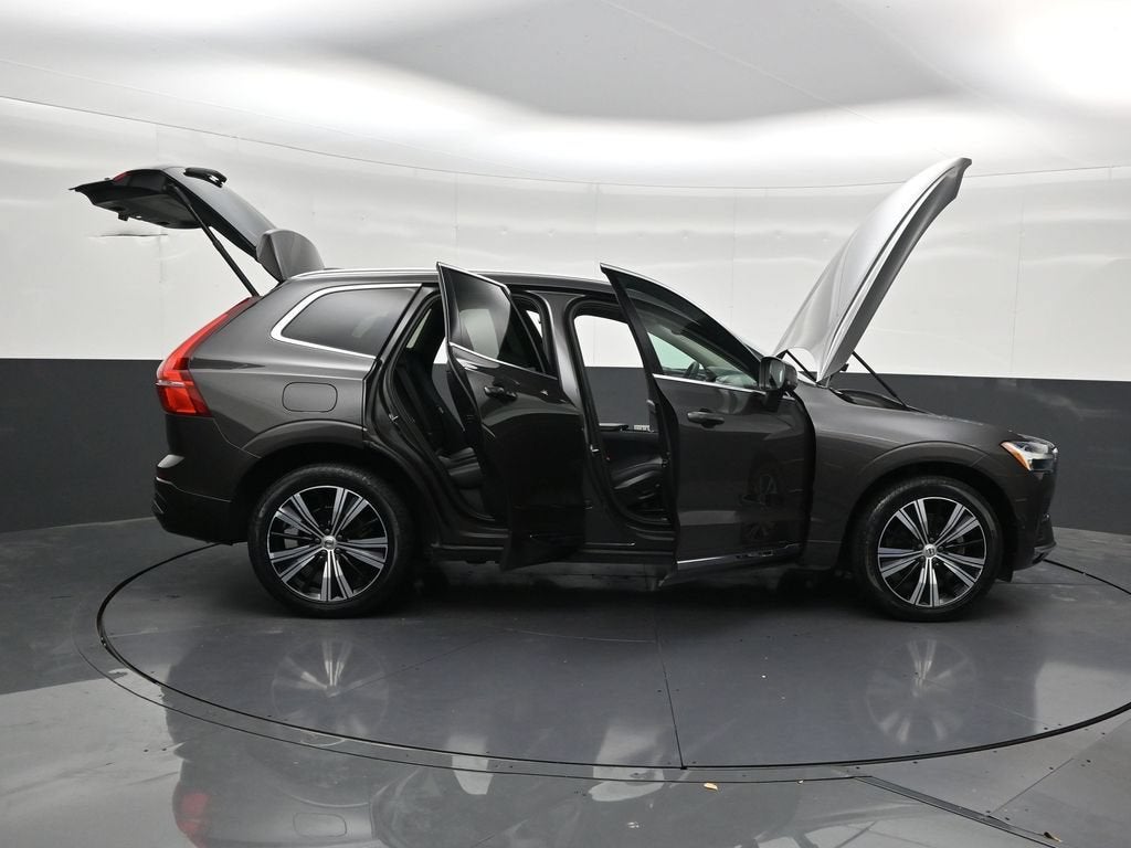 2023 Volvo XC60 Plus Bright Theme