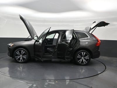 2023 Volvo XC60 Plus Bright Theme