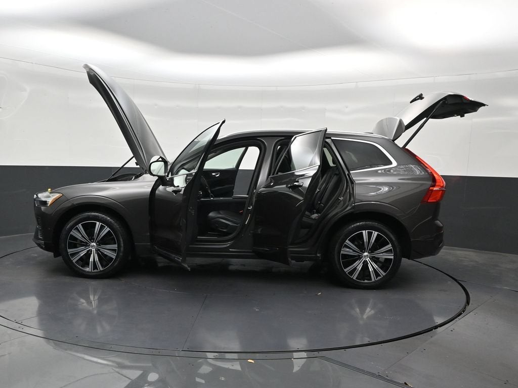 2023 Volvo XC60 Plus Bright Theme