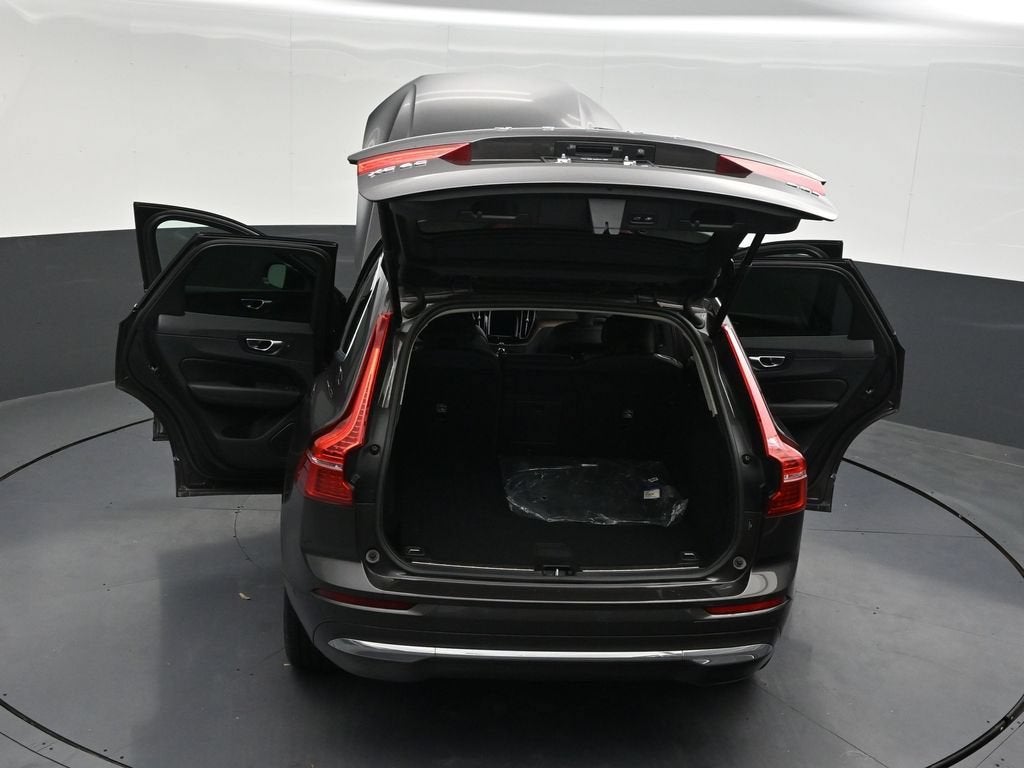 2023 Volvo XC60 Plus Bright Theme