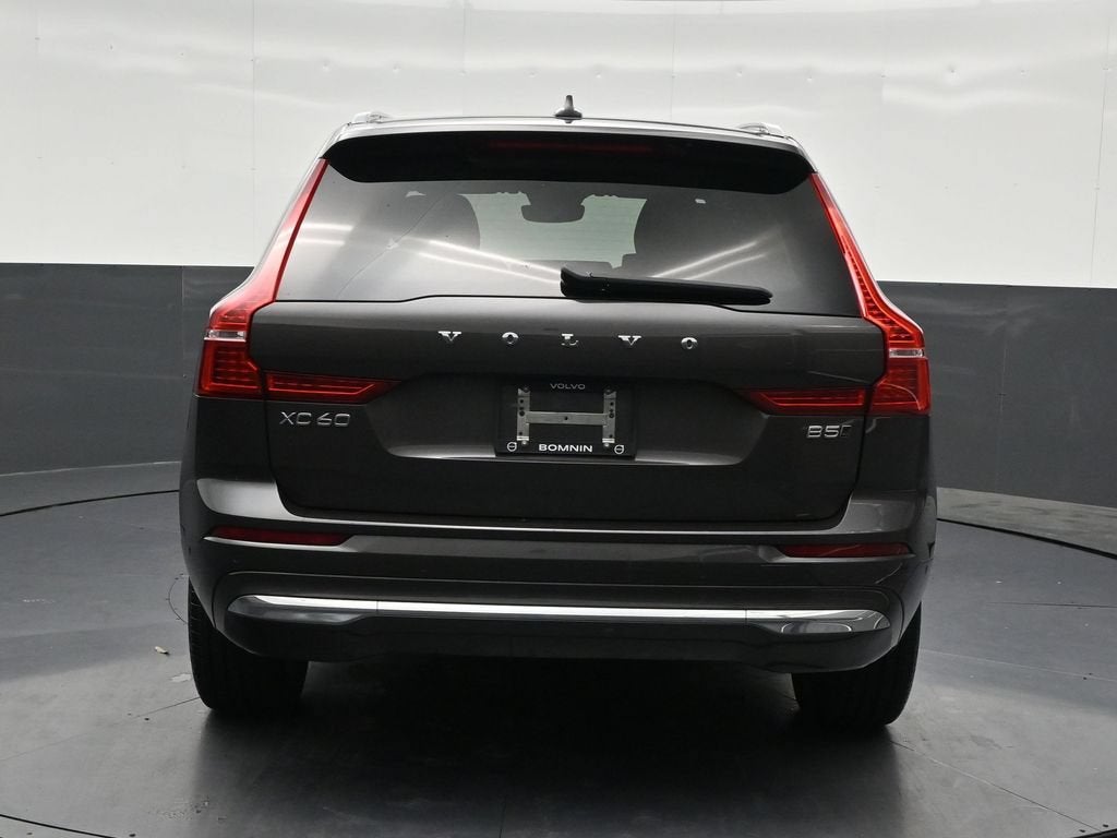 2023 Volvo XC60 Plus Bright Theme